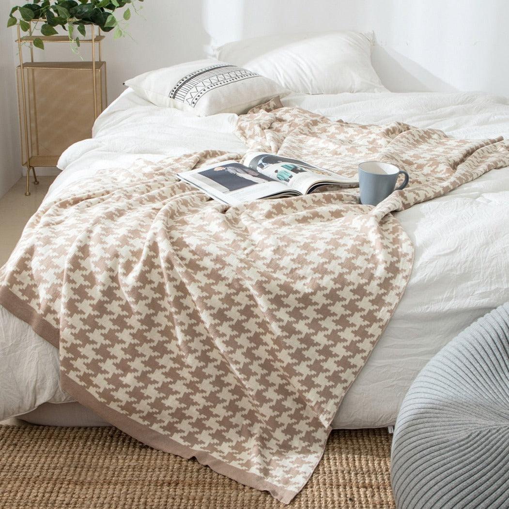 Houndstooth Throw Blanket White + Tan / Standard | Sage & Sill